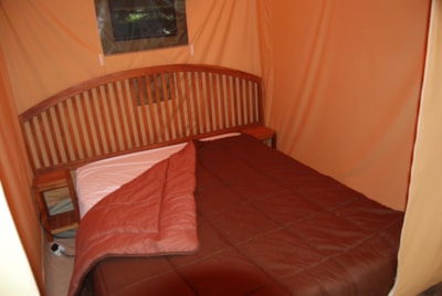 Canvas bungalow Caraïbes 20m² and patio 10.5m² - 2 bedrooms - without own bathroom/toilet