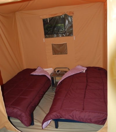 Canvas bungalow Caraïbes 20m² and patio 10.5m² - 2 bedrooms - without own bathroom/toilet