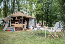 Kampeerplaats(en) - Standplaats Xxl + 200M² + 6A Elektriciteit - Camping Les Tournesols