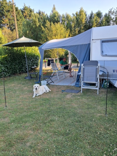 Caravan or motorhome site with electricity