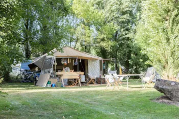 Pitch - Pitch + Tent + Electricity - Camping Les Tournesols