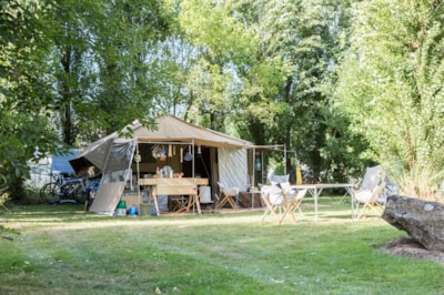 Pitch + tent + electricity