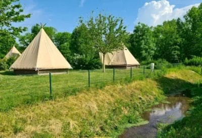Tipi Glamping Insolite