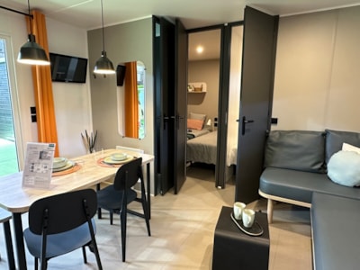 L8 Super Cordelia mobile home (sleeps 6)