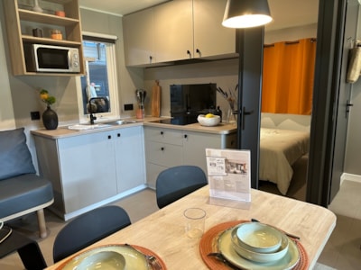 L8 Super Cordelia mobile home (sleeps 6)