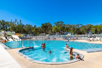 Camping LA PRESQU'ILE DE GIENS - Ucamping