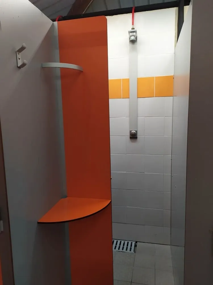 Emplacement Nature : 2 Personnes + Véhicule (Voiture, Caravane, Van Ou Camping-Car)