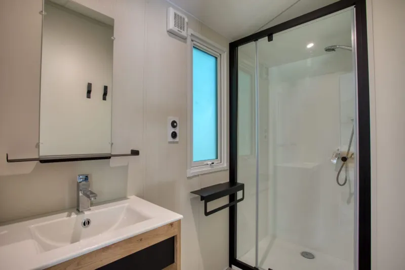 Mobil-Home Bahia 33M² - 2 Chambres - Terrasse Semi-Couverte 15M² - Tv - Lave Vaisselle