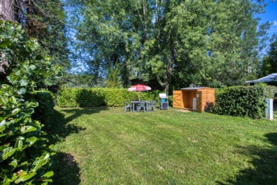 Privilege Pitch: 2 People + Vehicle + Electricity + Equipped Shed — 3