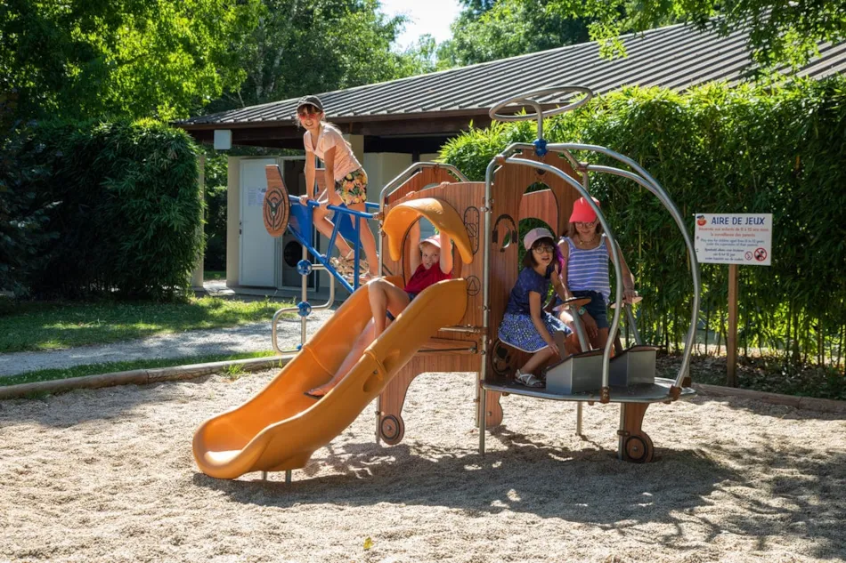 Camping du Lac de Groléjac en Dordogne