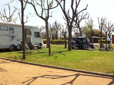 Standard Pitch + 1 vehicle + tent — 2