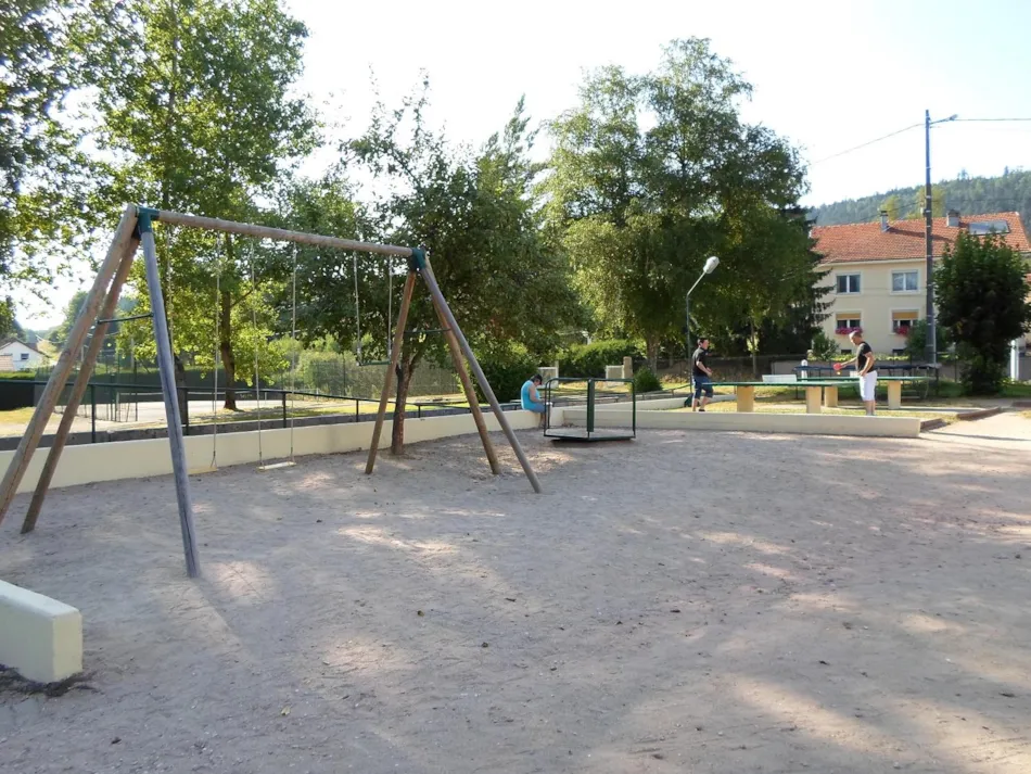 Camping Les Pinasses