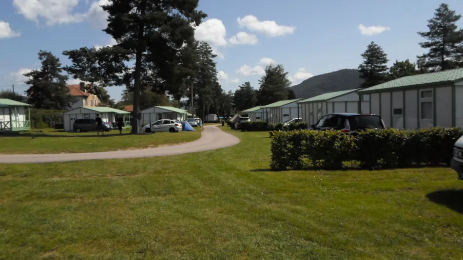 Camping Les Pinasses