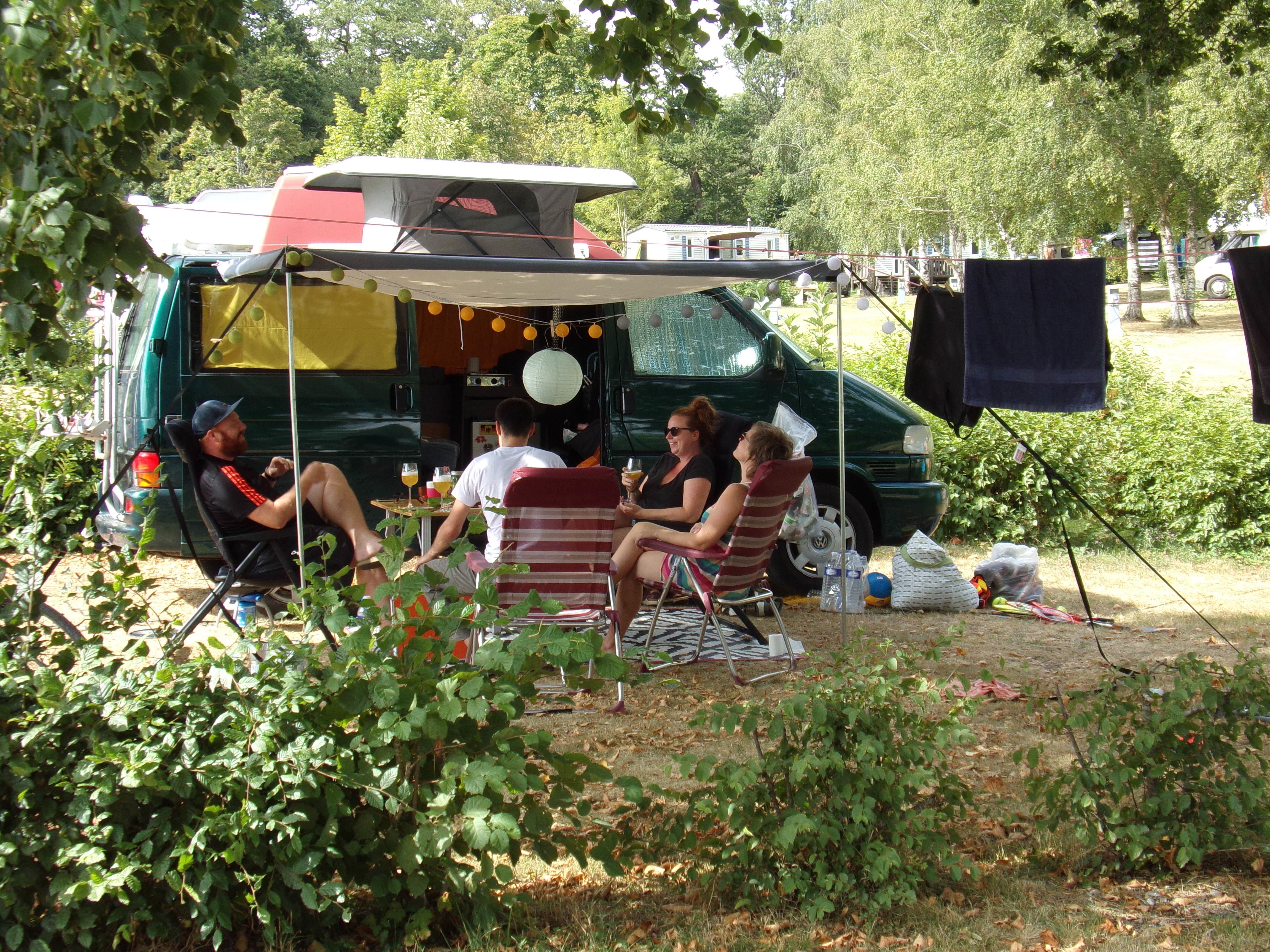 Forfait Confort (caravane/camping-car/camion aménagé/remorque tente) + 1 véhicule + 2 personnes incluses