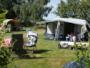 Emplacement 150 M2 + Électricité 6 Amp. : 1 Personne + Voiture + Tente/Caravane Ou Camping-Car Emplacement 150 M2 + Électricité 6 Amp. : 1 Personne + Voiture + Tente/Caravane Ou Camping-Car