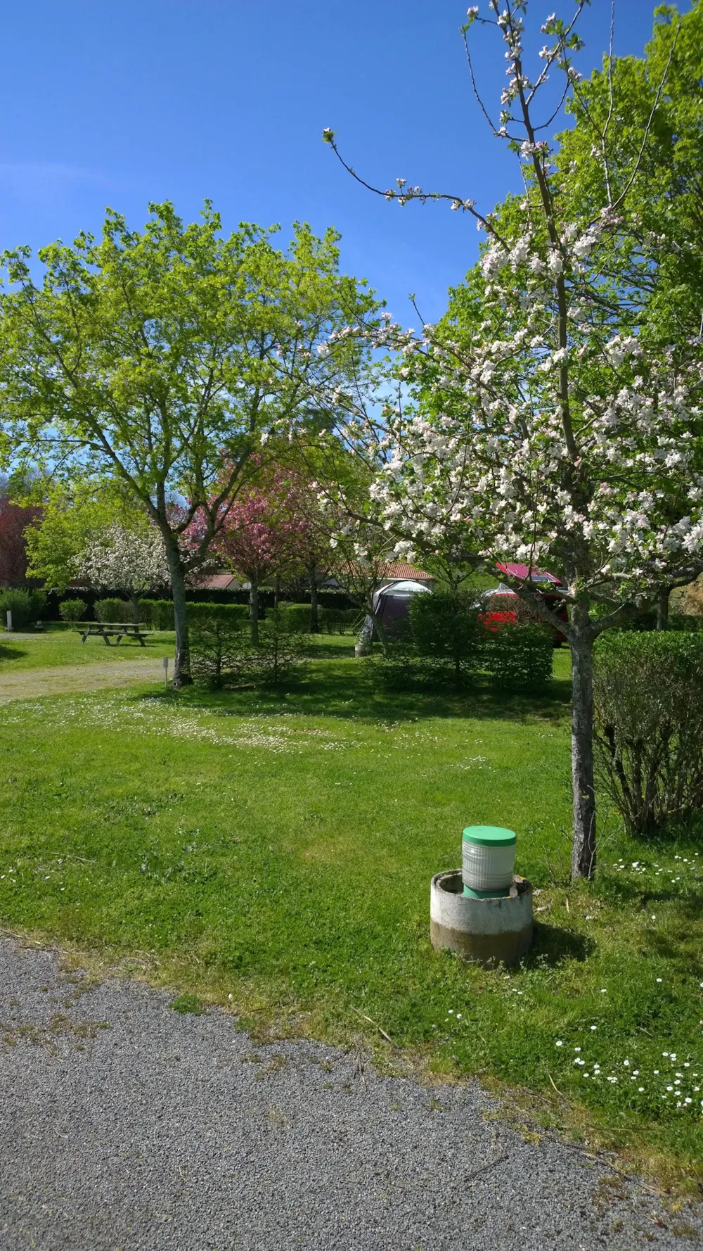 Emplacement - Forfait Halte Cyclo/Rando, 1 Emplacement, 1 Tente, 1 Vélo/Moto Sans Électricité - Camping de La Gartempe