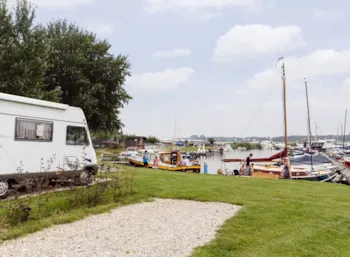 Kampeerplaats(en) - Camperplaats - RCN Vakantiepark Zeewolde