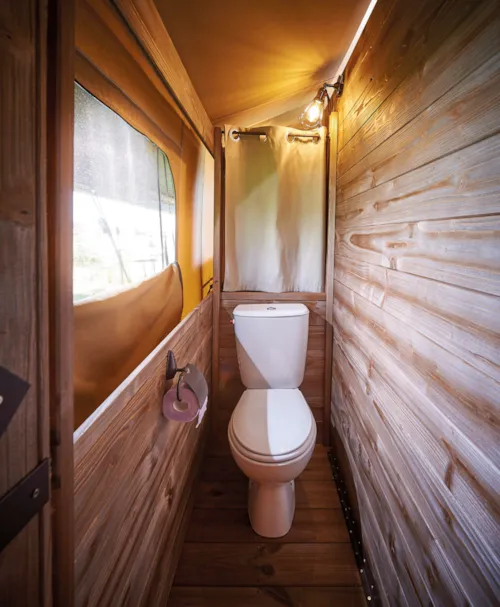 Accommodation - Lodge Insolite Pinède 34 M² - 2 Bedrooms + Sheltered Terrace + Plancha - - image n°8 - Flower Camping la Pinède