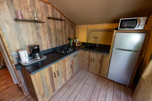 Accommodation - Lodge Insolite Pinède 46M² - 2 Bedrooms + Sheltered Terrace + Plancha - - image n°2 - Flower Camping la Pinède