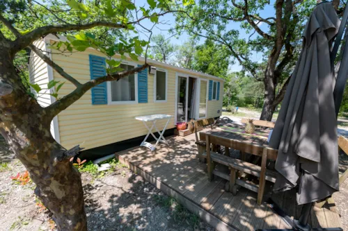 Location - Mobil-Home Standard Relax 33M² - 3 Chambres + Terrasse Avec Parasol - - image n°1 - Flower Camping la Pinède