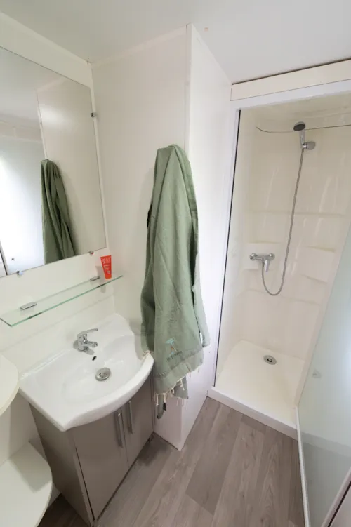 Accommodation - Mobile Home Tribu Comfort - 5 Bedrooms - With Connected Terraces + Tv - - image n°6 - Flower Camping la Pinède