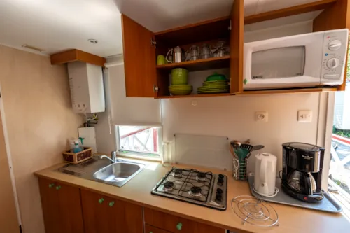 Location - Mobil-Home Standard Escapade 23M² - 2 Chambres + Terrasse Avec Parasol - - image n°5 - Flower Camping la Pinède