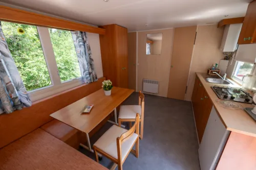 Location - Mobil-Home Standard Escapade 23M² - 2 Chambres + Terrasse Avec Parasol - - image n°6 - Flower Camping la Pinède