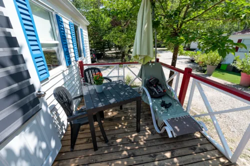 Location - Mobil-Home Standard Escapade 23M² - 2 Chambres + Terrasse Avec Parasol - - image n°4 - Flower Camping la Pinède