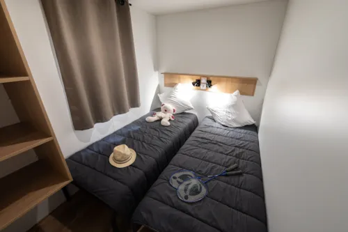 Accommodation - Mobile Home Premium Tribu Trendy - 5 Bedrooms + Connected Covered Terraces + A/C + Tv - - image n°6 - Flower Camping la Pinède