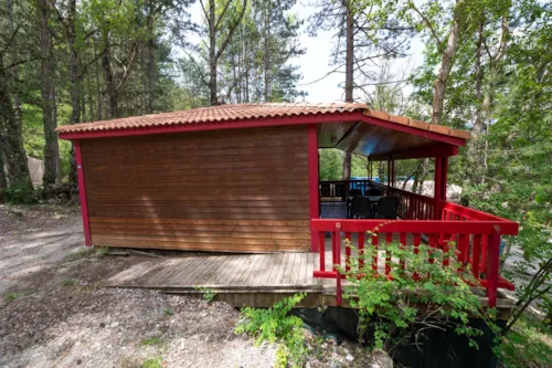 Location - Chalet Pour Personnes À Mobilité Réduite "L'o Douce" 34M² - 1 Chambre + Terrasse Couverte - - image n°1 - Flower Camping la Pinède