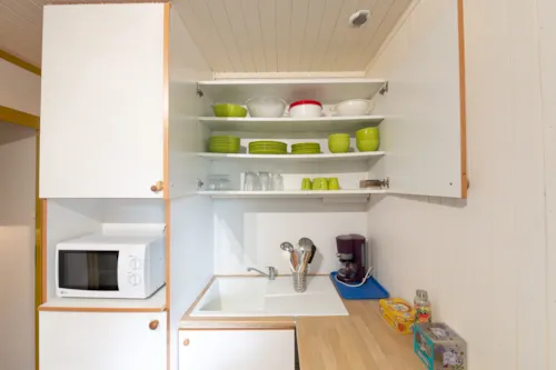 Location - Chalet Confort Authentik 34M² - 2 Chambres + Terrasse Couverte - - image n°8 - Flower Camping la Pinède