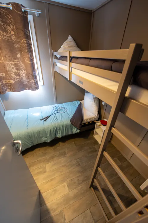 Location - Chalet Confort Vercors 42M² - 3 Chambres + 2 Sdb + Terrasse Couverte - - image n°8 - Flower Camping la Pinède