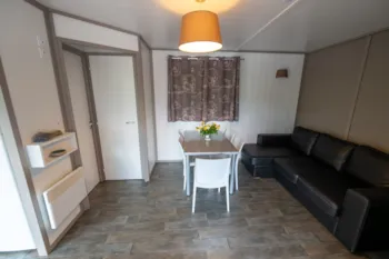 Mietunterkunft - Hütte Confort Vercors 42M² - 3 Schlafzimmer + 2 Badezimmer + Überdachte Terrasse - - Flower Camping la Pinède