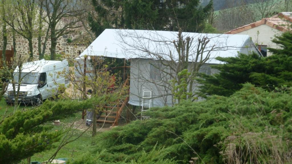 Location - Tente Lodge Équipée - FERME DE SIMONDON : Camping & Gîtes & Chambres d'Hôtes