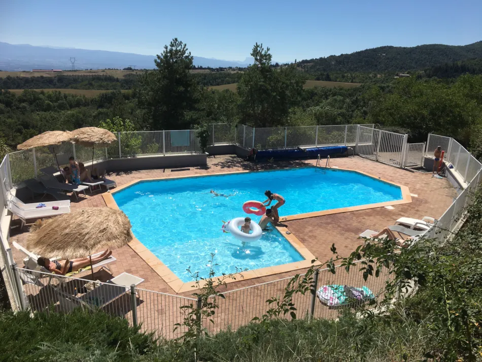FERME DE SIMONDON : Camping & Gîtes & Chambres d'Hôtes