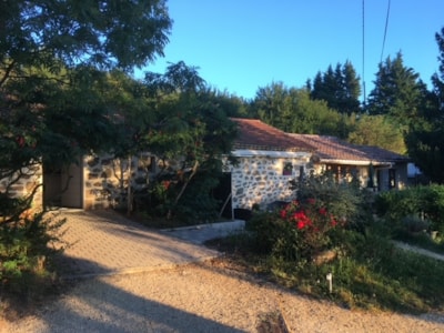 Camping pitch + tent or caravan + 1 vehicle or motorhome (excluding electricity and tourist tax)