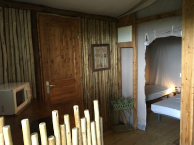 LODGE Tent