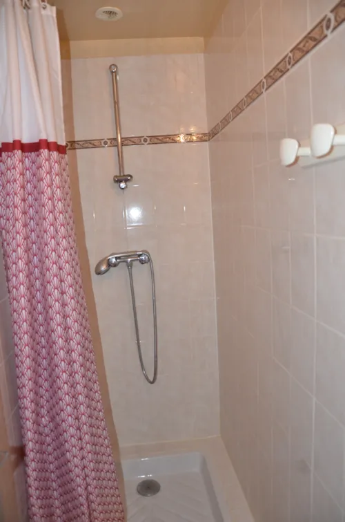 Location - Gîte De Groupe / Grand Gite - image n°7 - FERME DE SIMONDON : Camping & Gîtes & Chambres d'Hôtes