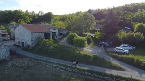 Location - Gîte De Groupe / Grand Gite - image n°1 - FERME DE SIMONDON : Camping & Gîtes & Chambres d'Hôtes