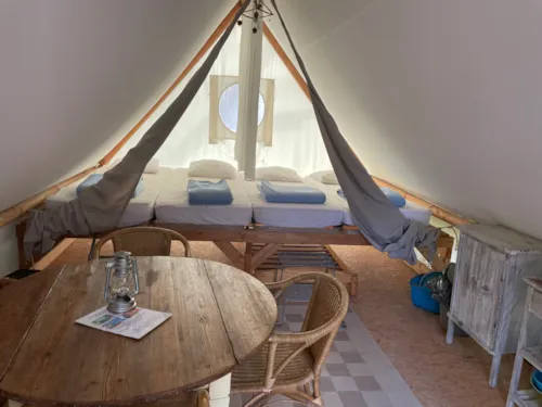 Huuraccommodatie(s) - Ingerichte Huurtent - image n°7 - FERME DE SIMONDON : Camping & Gîtes & Chambres d'Hôtes