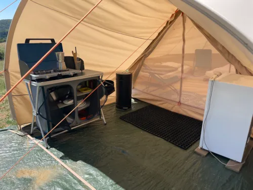 Location - Tente Tipi Équipée - image n°4 - FERME DE SIMONDON : Camping & Gîtes & Chambres d'Hôtes