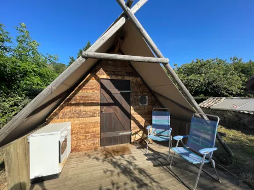 Huuraccommodatie(s) - Ingerichte Huurtent - image n°2 - FERME DE SIMONDON : Camping & Gîtes & Chambres d'Hôtes