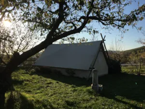 Locatif - Vermietung Zelt - FERME DE SIMONDON : Camping & Gîtes & Chambres d'Hôtes