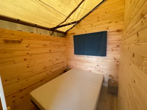 Accommodation - Lodge Tent - image n°7 - FERME DE SIMONDON : Camping & Gîtes & Chambres d'Hôtes