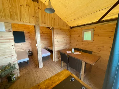 Huuraccommodatie(s) - Tent Lodge - image n°5 - FERME DE SIMONDON : Camping & Gîtes & Chambres d'Hôtes