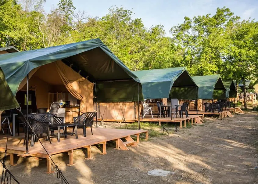 Mietunterkunft - Safari Zelt Mit Eigenes Badezimmer - Centro Vacanze San Marino