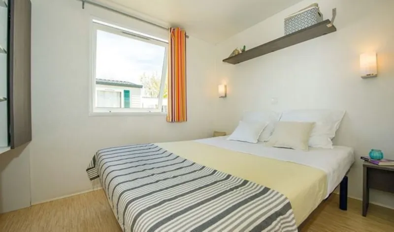 Mobil-Home Classic - 28 M² - 3 Chambres - Tv - Clim - Terrasse Surélevée Non Couverte