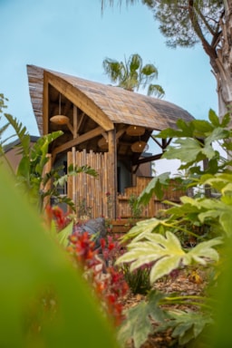 Accommodation - Cottage Bali Suite Premium - 1 Bedroom + 1 Bathroom, Jacuzzi - YELLOH! VILLAGE - DOMAINE DU COLOMBIER