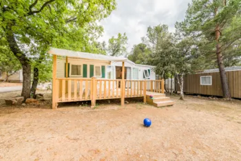 Mietunterkunft - Classic Xl| 33M² | Klimaanlage | 3 Schlafzimmer | Hochterrasse - - Camping Marvilla Parks - Les Rives du Luberon