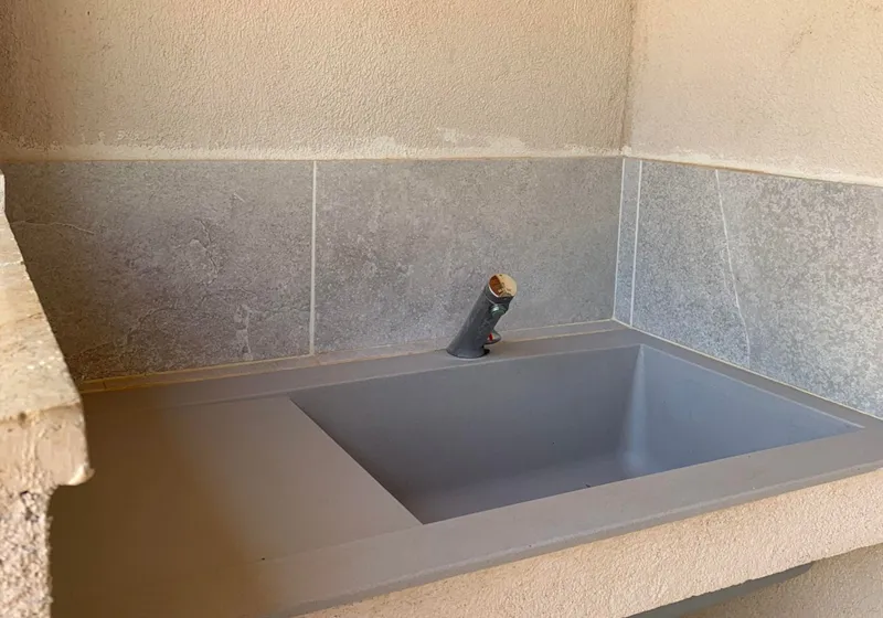 Emplacement Grand Confort Avec Sanitaire Individuel + Plancha